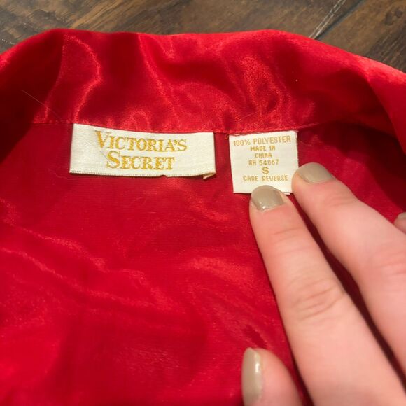 Victoria's Secret Gold Label size Small Red Valentine's Button Down Pajama Top - Picture 5 of 7